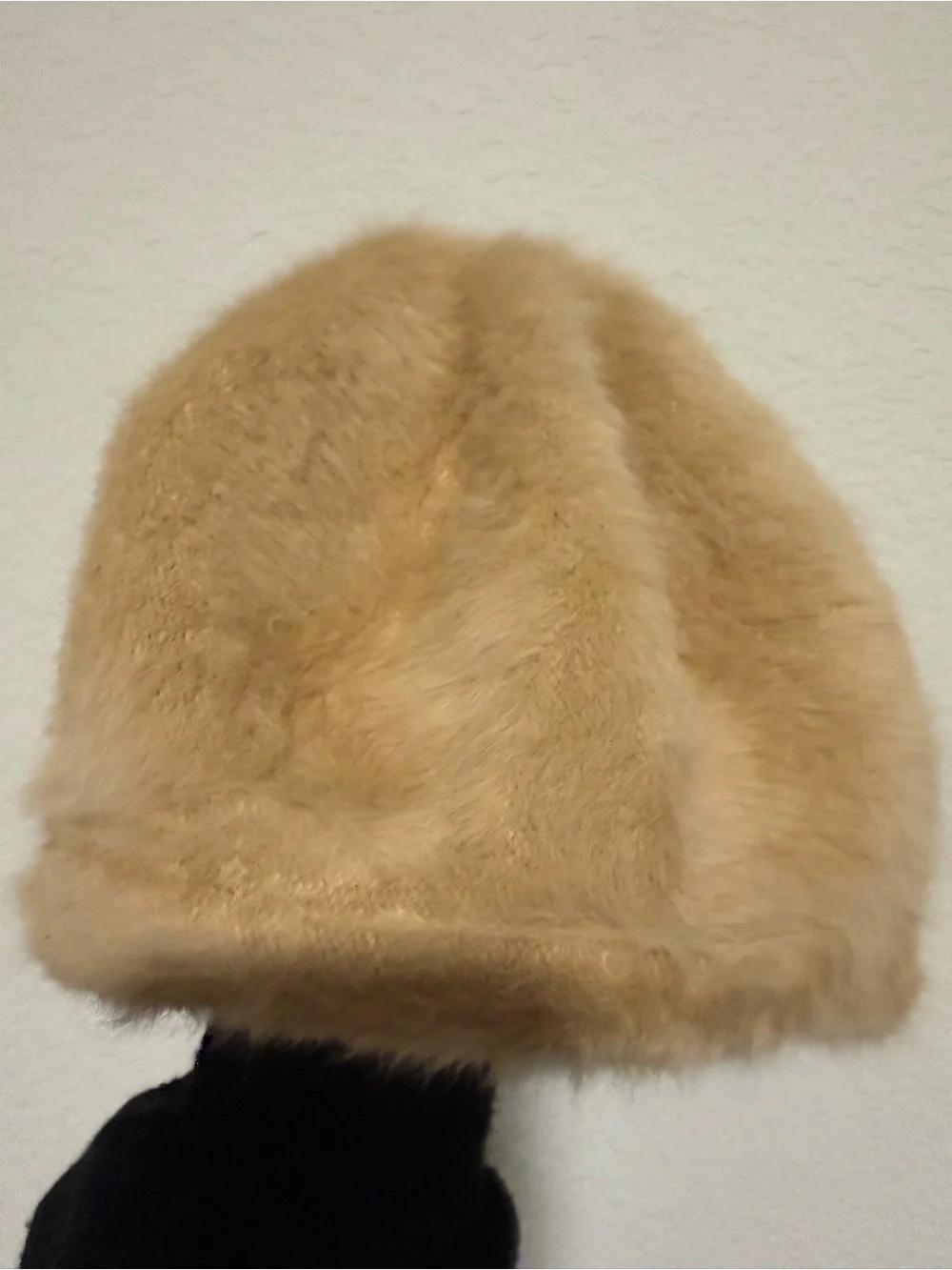 Plush Faux Fur Winter Hat in Beige